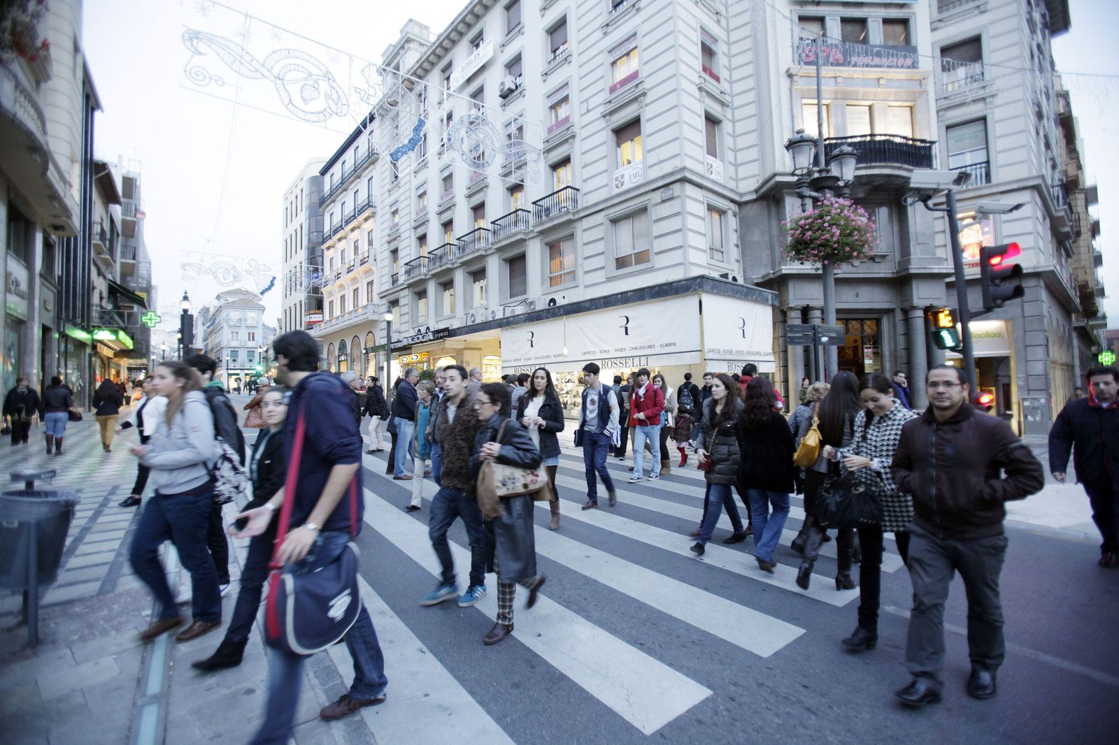 La población mundial está a punto de llegar a 8.000 millones de habitantes, ¿cuantos hay en Granada?