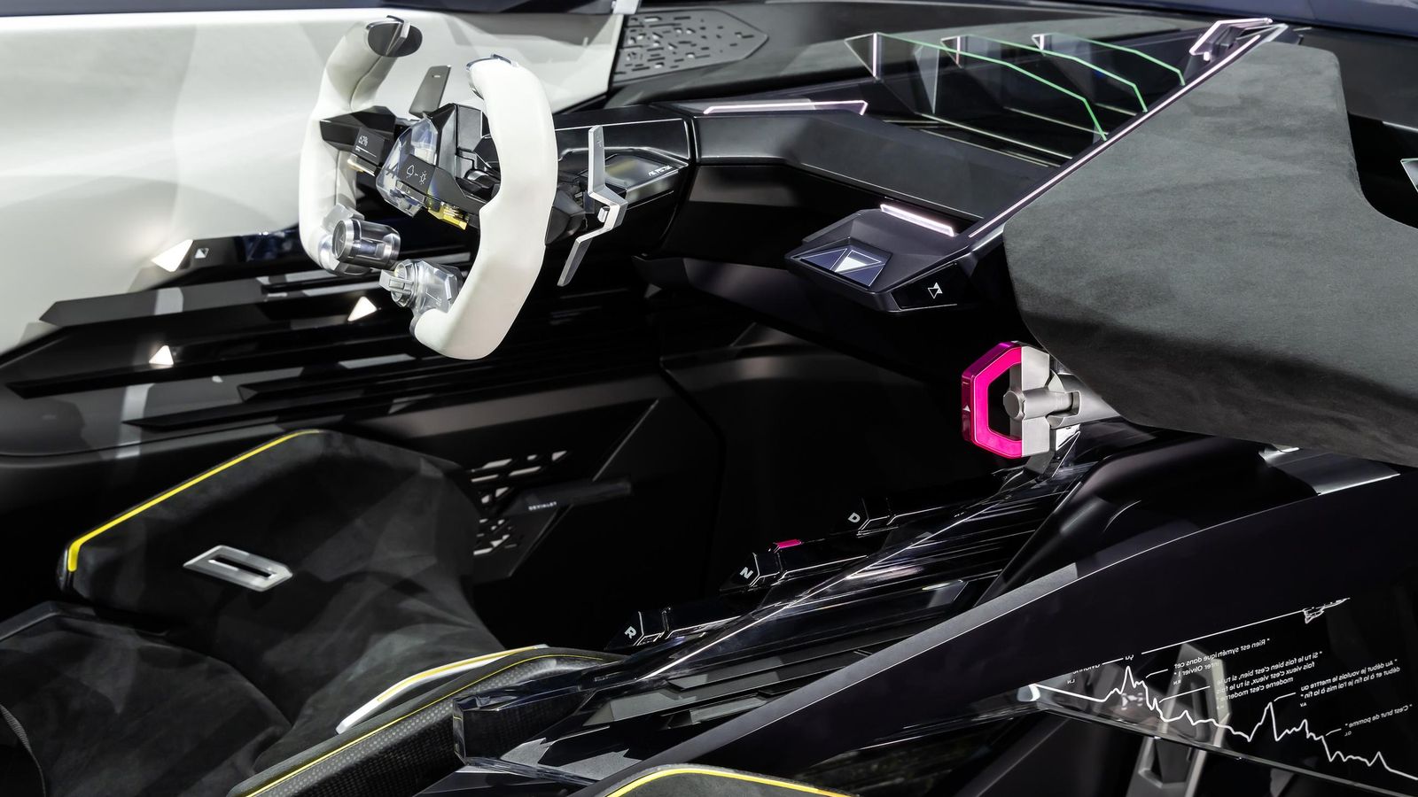 El puesto de conducción interpreta el de un Fórmula 1, con elvolante como evidente protagonista del mismo.