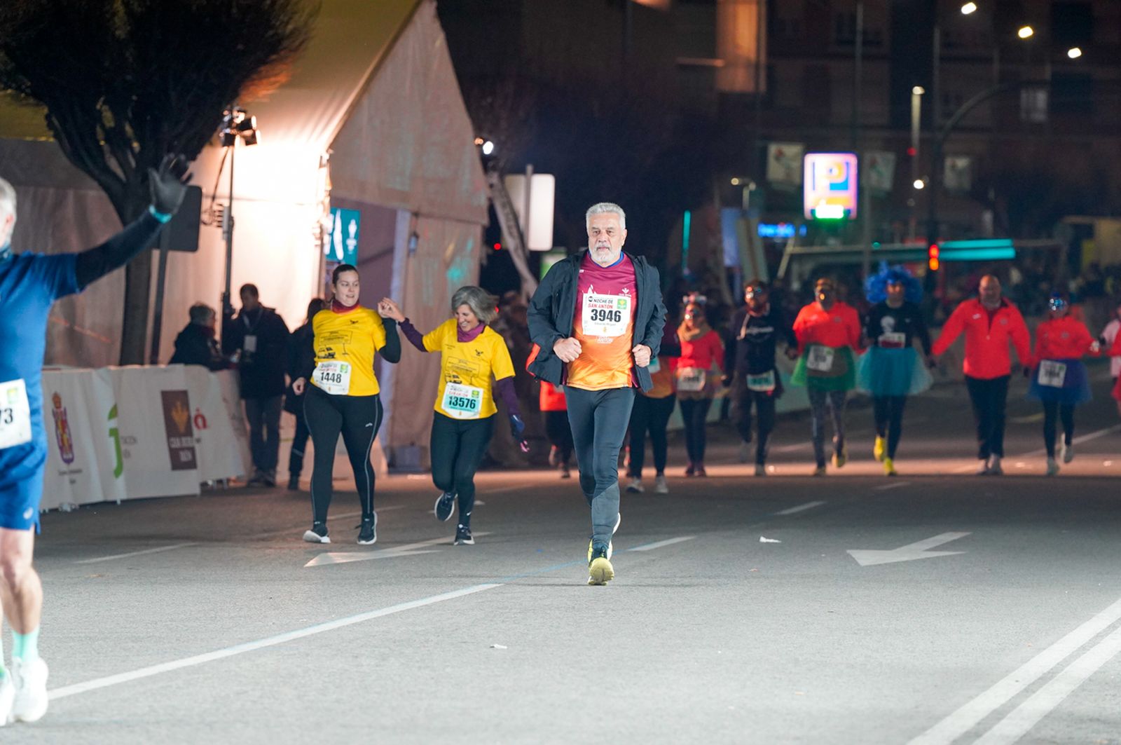 En imágenes: búscate en tu llegada a meta de la Carrera de San Antón 2026 (5)