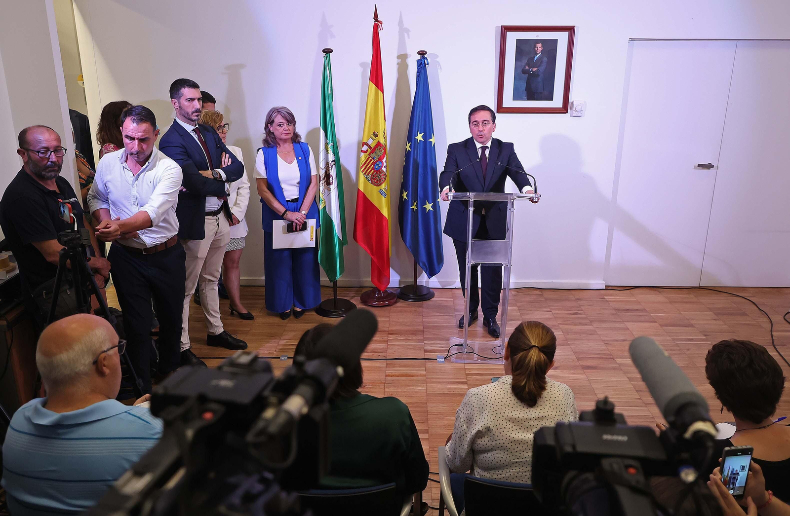 La reunión sobre el Brexit entre los alcaldes de la comarca y el ministro de Exteriores José Manuel Albares, en imágenes