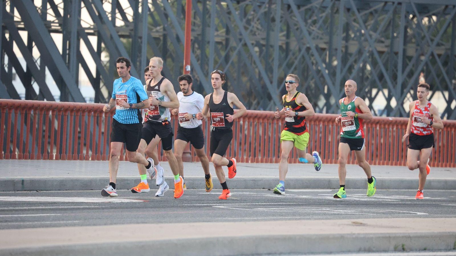 Las mejores fotos de la Maratón de Málaga 2024