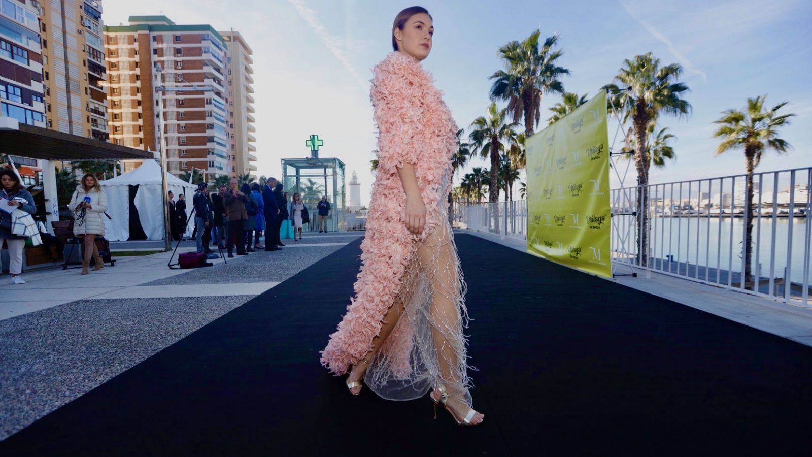 Uno de los diseños del desfile de moda malagueña con motivo de los Goya 2020.