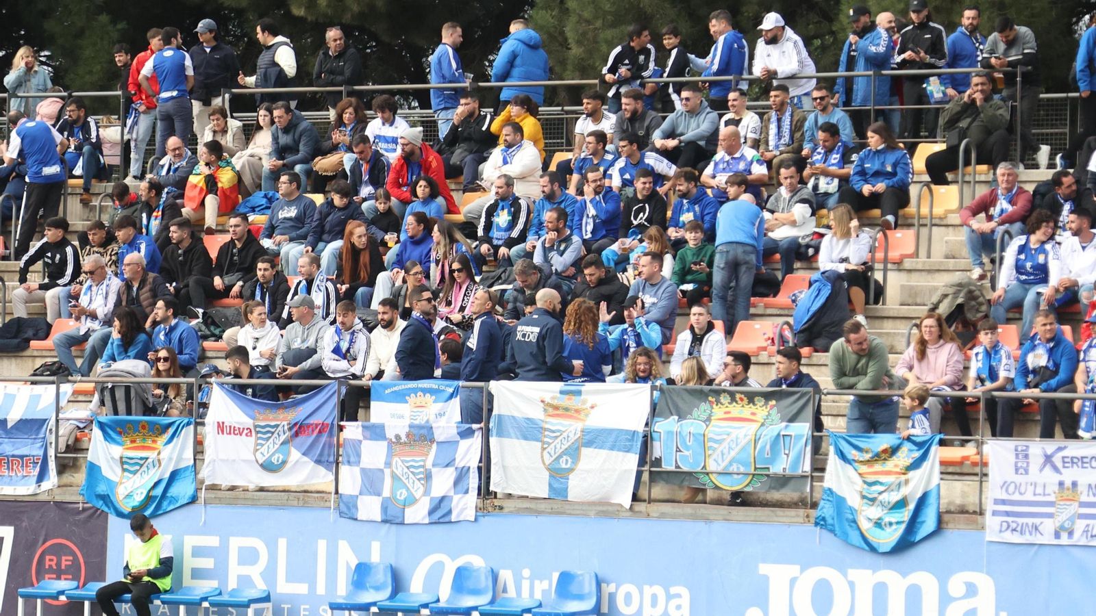 La afición se desplazó en masa al Francisco Muñoz Pérez de Estepona. La afición se desplazó en masa al Francisco Muñoz Pérez de Estepona.