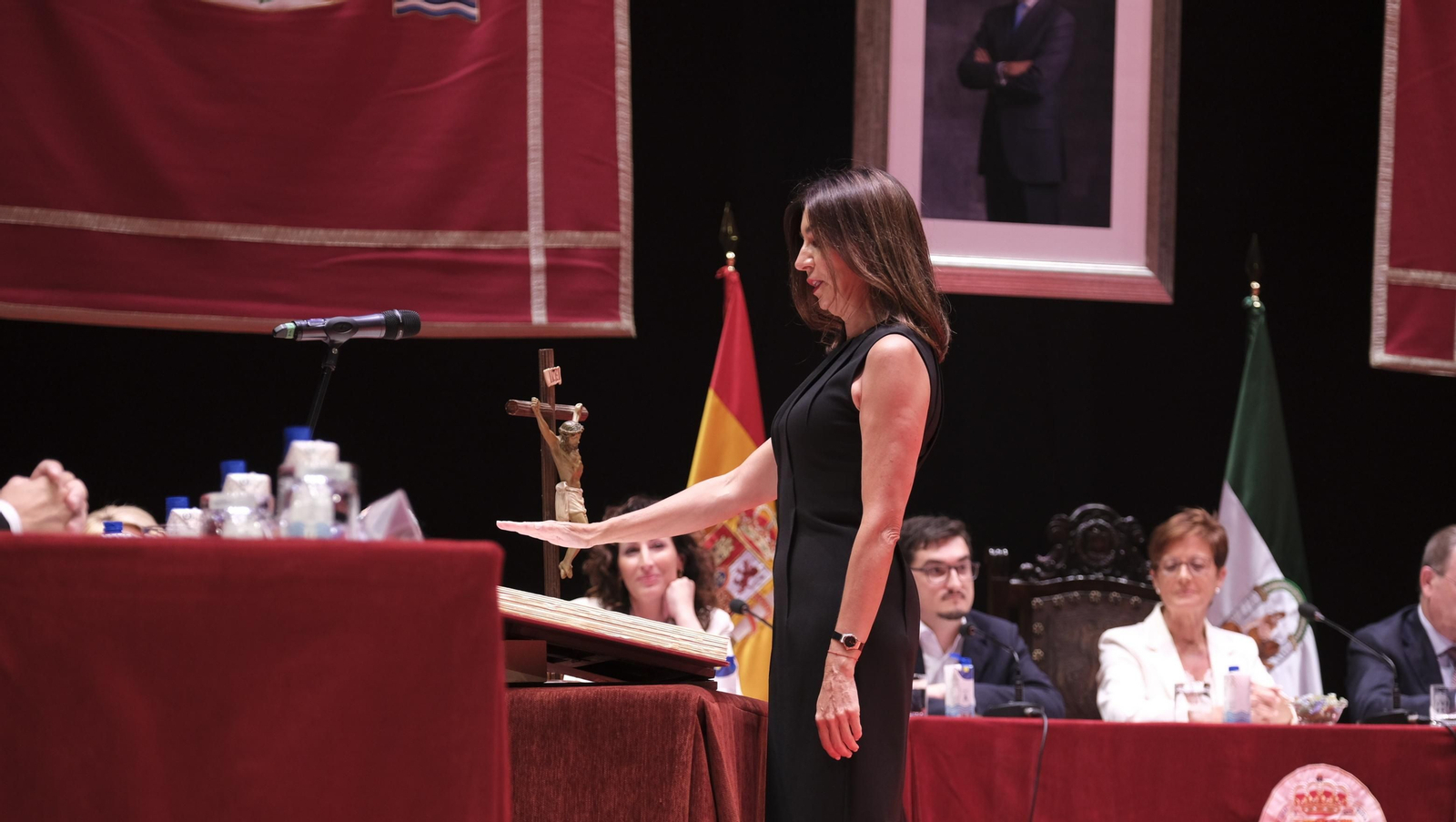 Imágenes de la constitución de la Corporación Municipal de almería, con María Vázquez como Alcaldesa