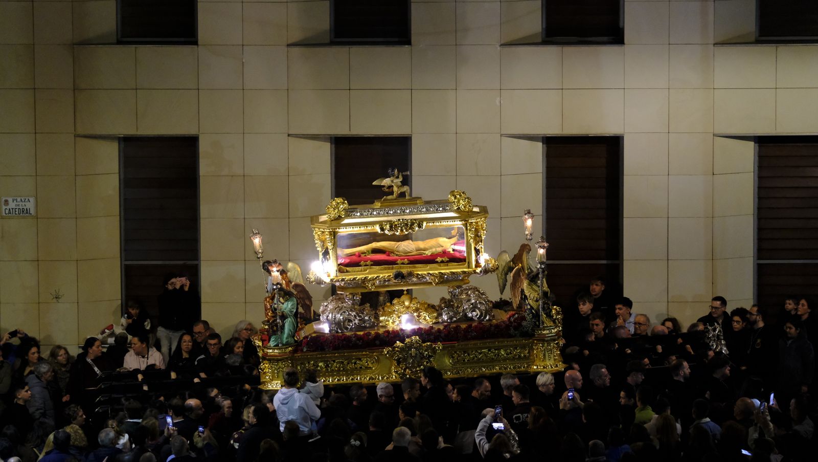 Las mejores imágenes del Santo Sepulcro, en Almería