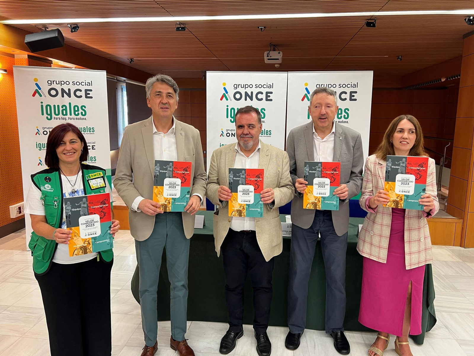 Cristino Ortuno, director de la ONCE en Jerez, en la presentación del Informe de Valor Compartido del Grupo Social ONCE 2023.