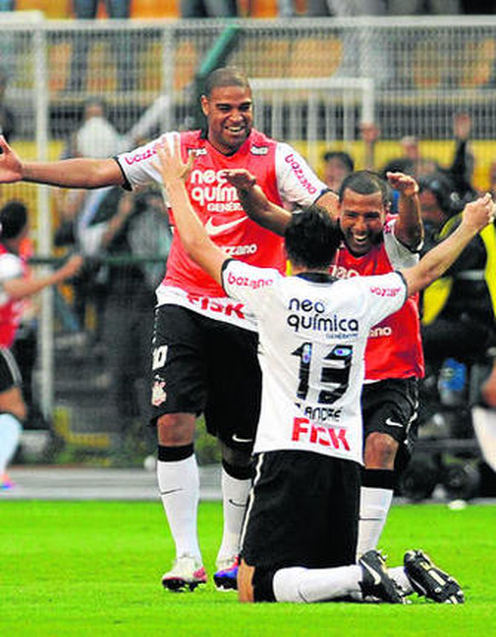 El fútbol despide a Sócrates