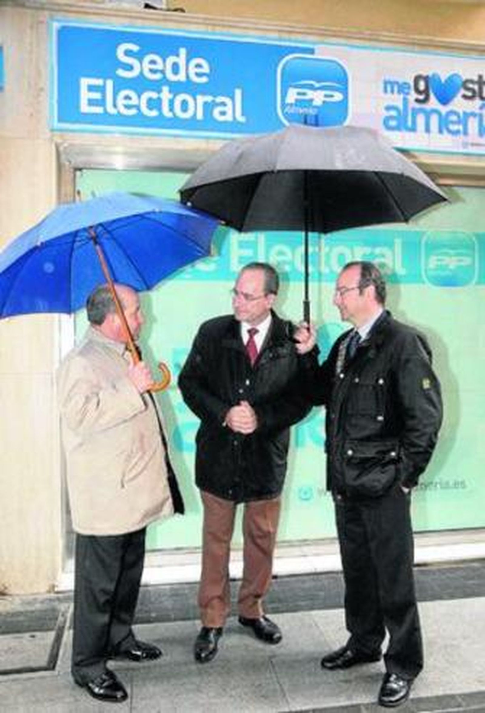 Luis Rogelio limita a 50 euros el gasto mensual de móvil a cada concejal