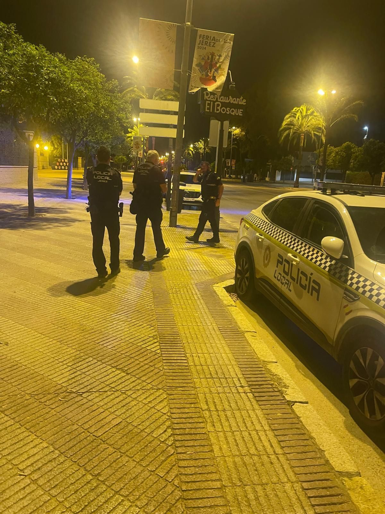 Agentes de la Policía Local, en el lugar de los hechos.
