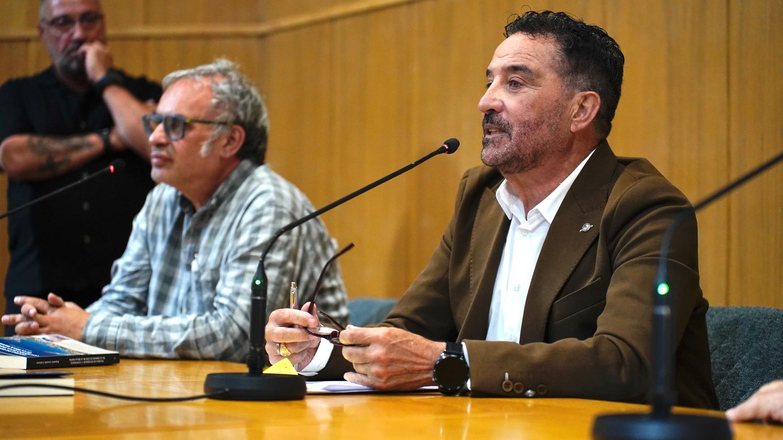 Fotos de la presentación del libro de Roberto Losada en el Auditorio Millán Picazo