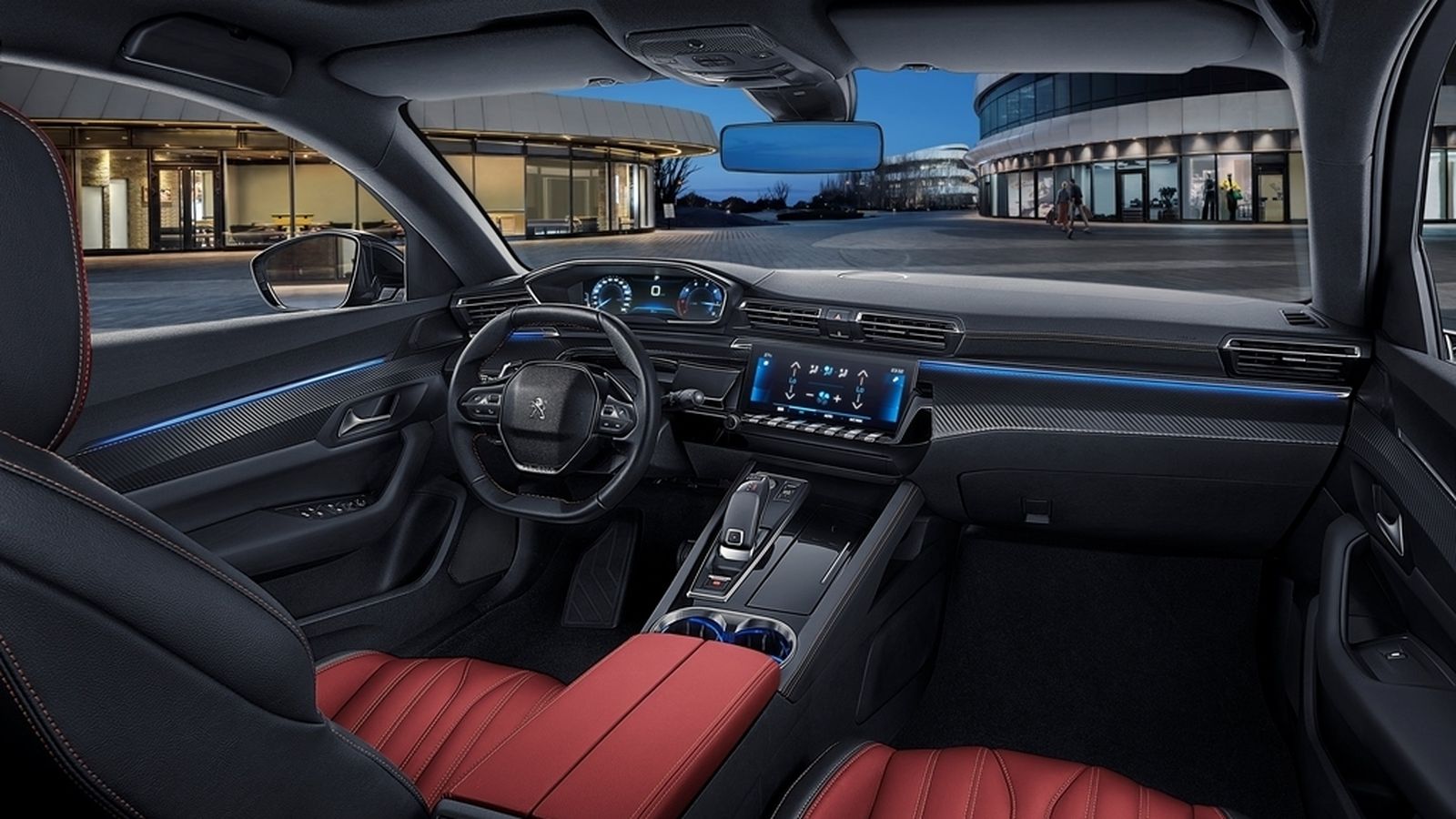 Tapicería en color rojo, i-Cockpit y filtro PM2.5 son elementos ahora característicos del Peugeot 508 L 2021.