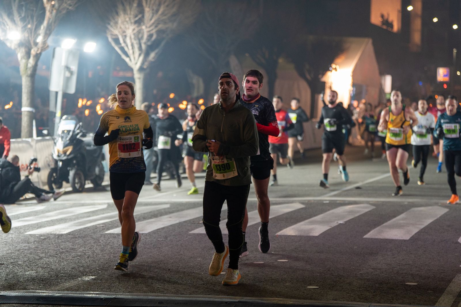 En imágenes: búscate en tu llegada a meta de la Carrera de San Antón 2026 (6)