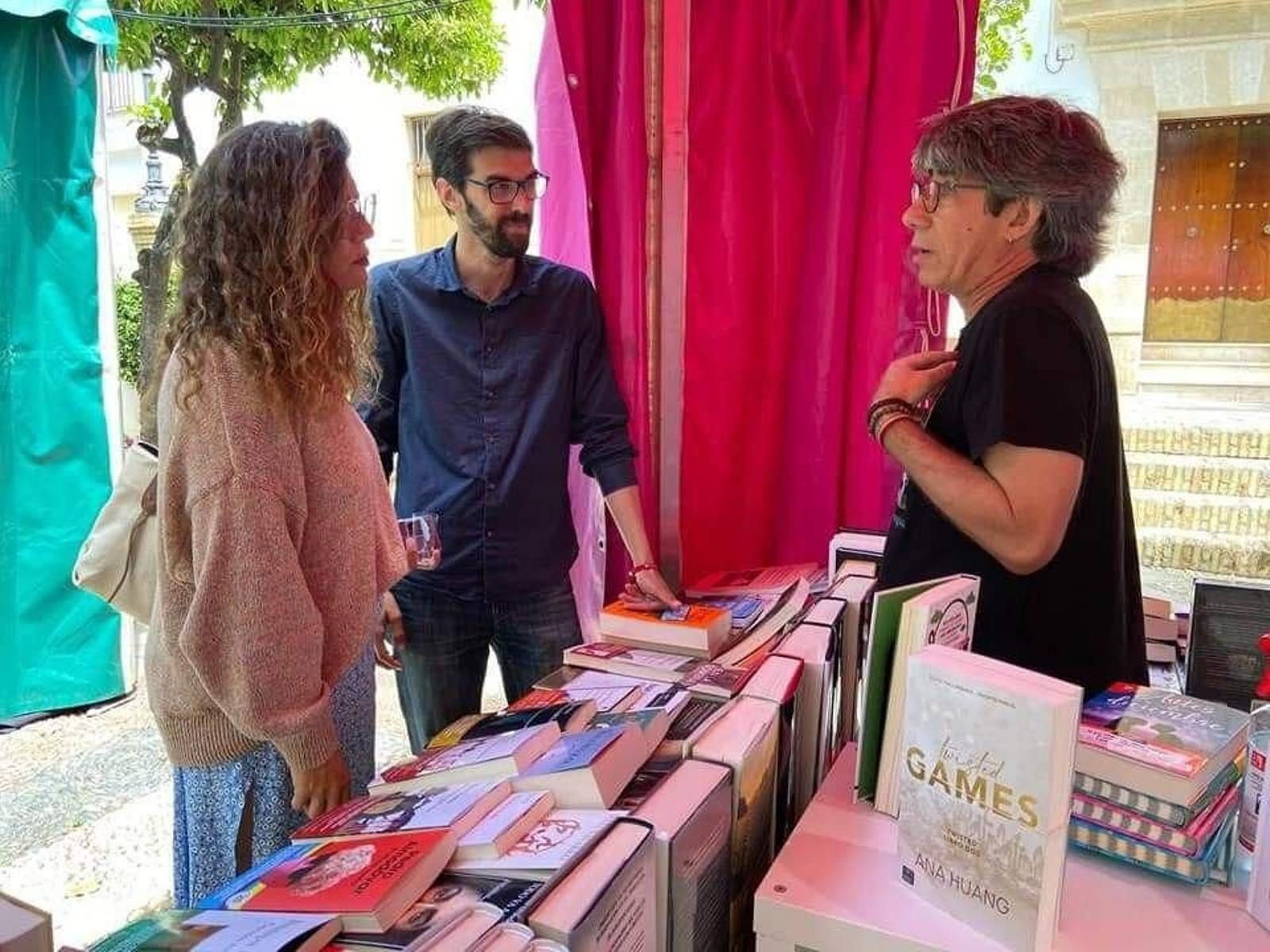 José Luis Bueno, en una imagen de archivo en una pasada edición de la Feria del Libro.
