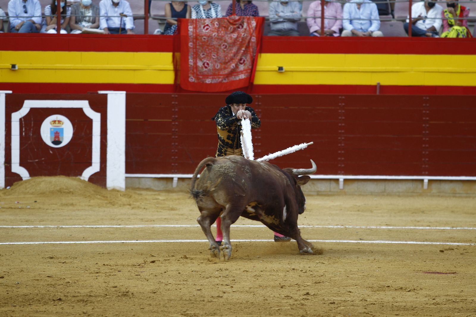 Fotogalería corrida de toros. Cayetano Rivera, Paco Ureña y Roca Rey. Roquetas de Mar.