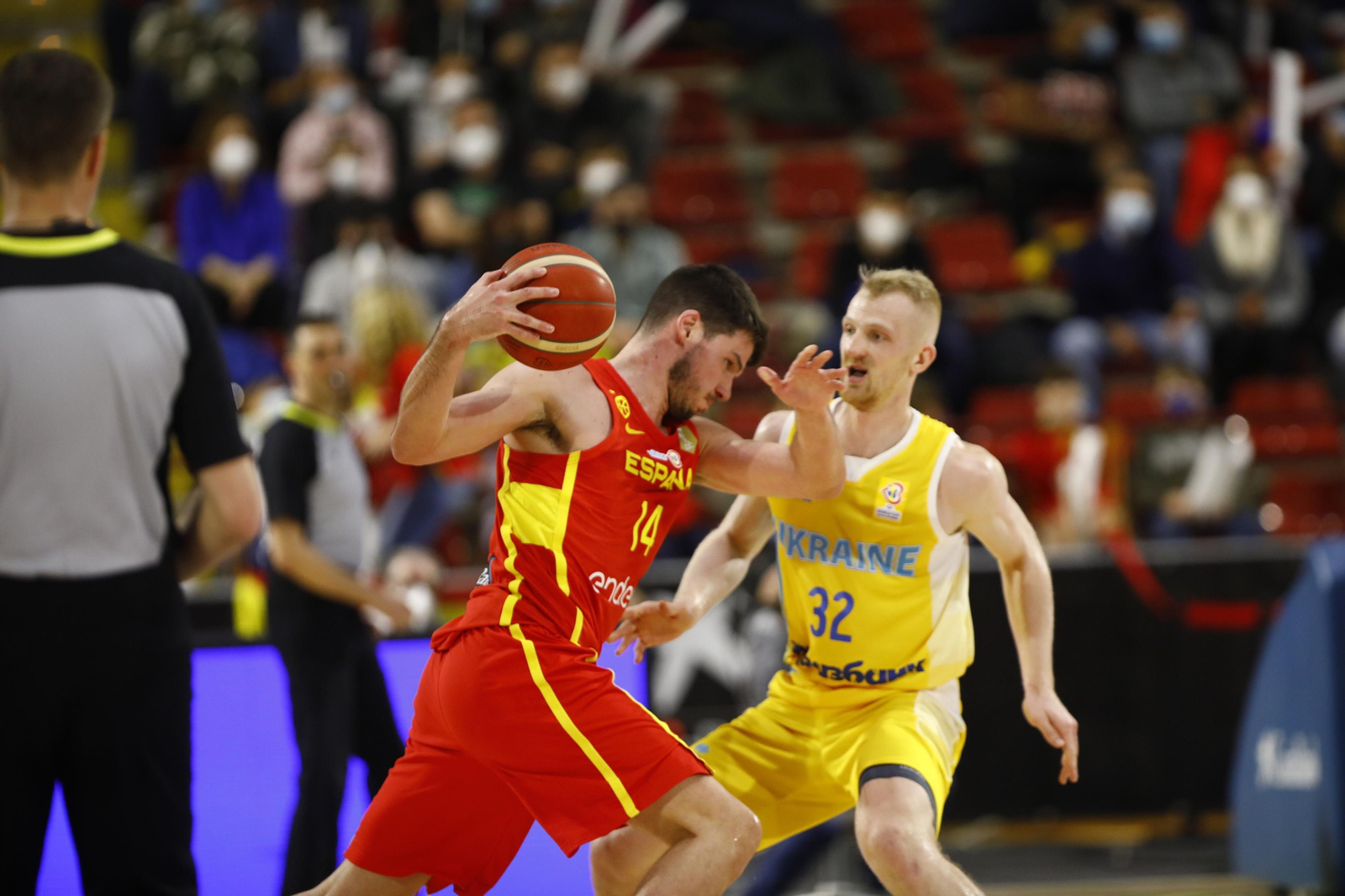 Las imágenes del emotivo encuentro entre España y Ucrania en Córdoba