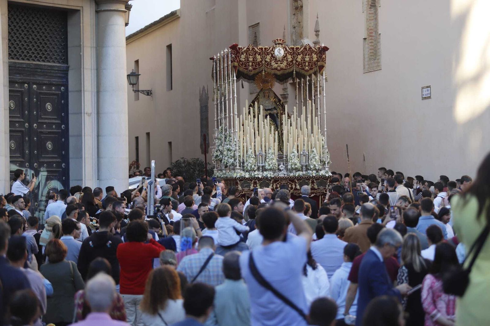 Imposición de la Medalla de Oro de Huelva a la Virgen de los Dolores