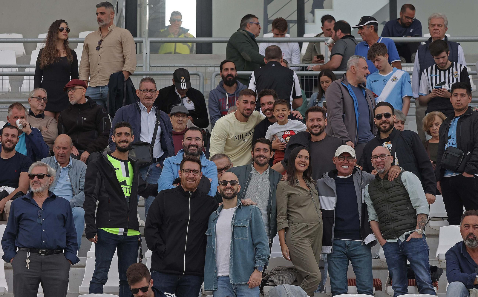 Búscate en el Ciudad de La Línea durante el Balona - Torremolinos