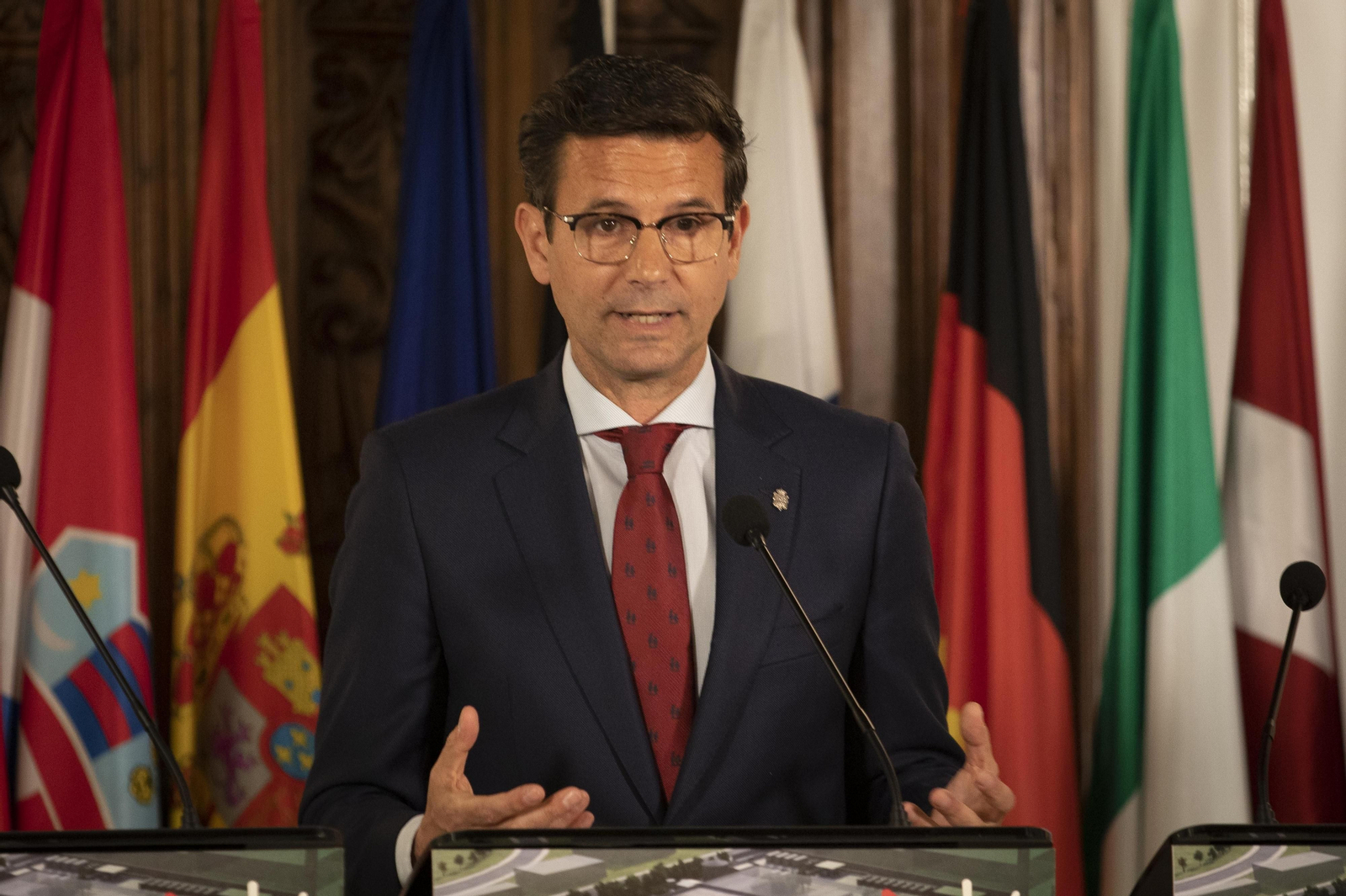 El alcalde de Granada, Paco Cuenca, en la reunión de hace unos días del IFMIF-Dones en Granada.