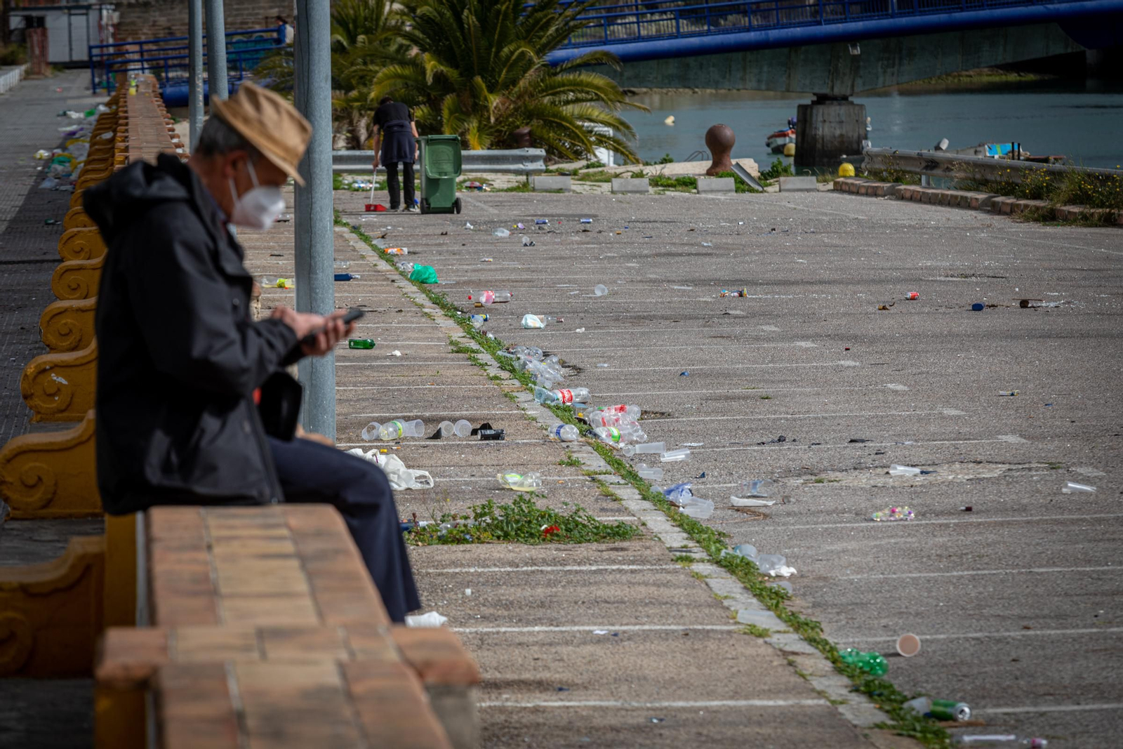 Así ha amanecido El Puerto este domingo con la huelga de basuras