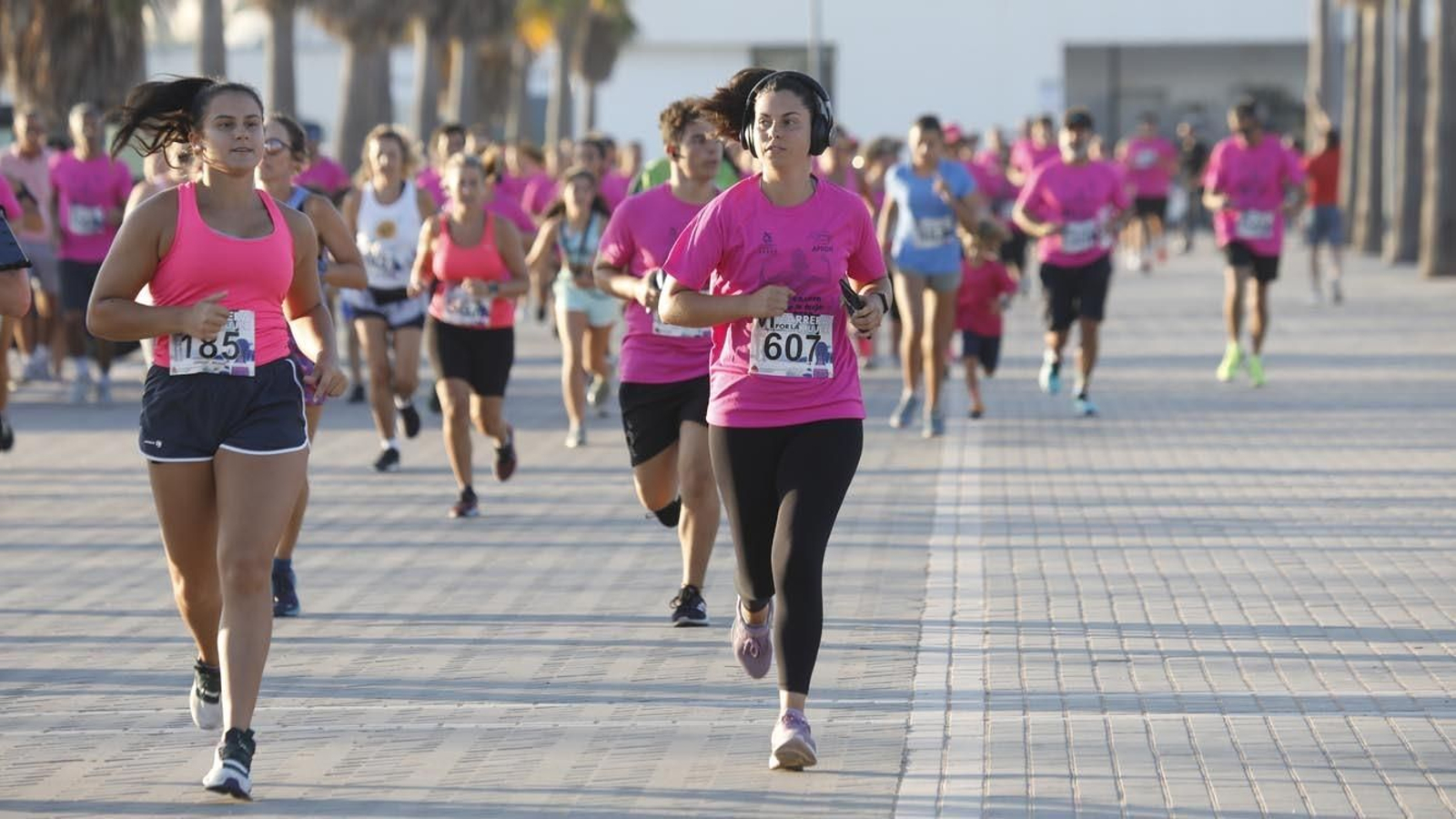 Fotos de la VI Carrera por la Mujer a beneficio de Apron