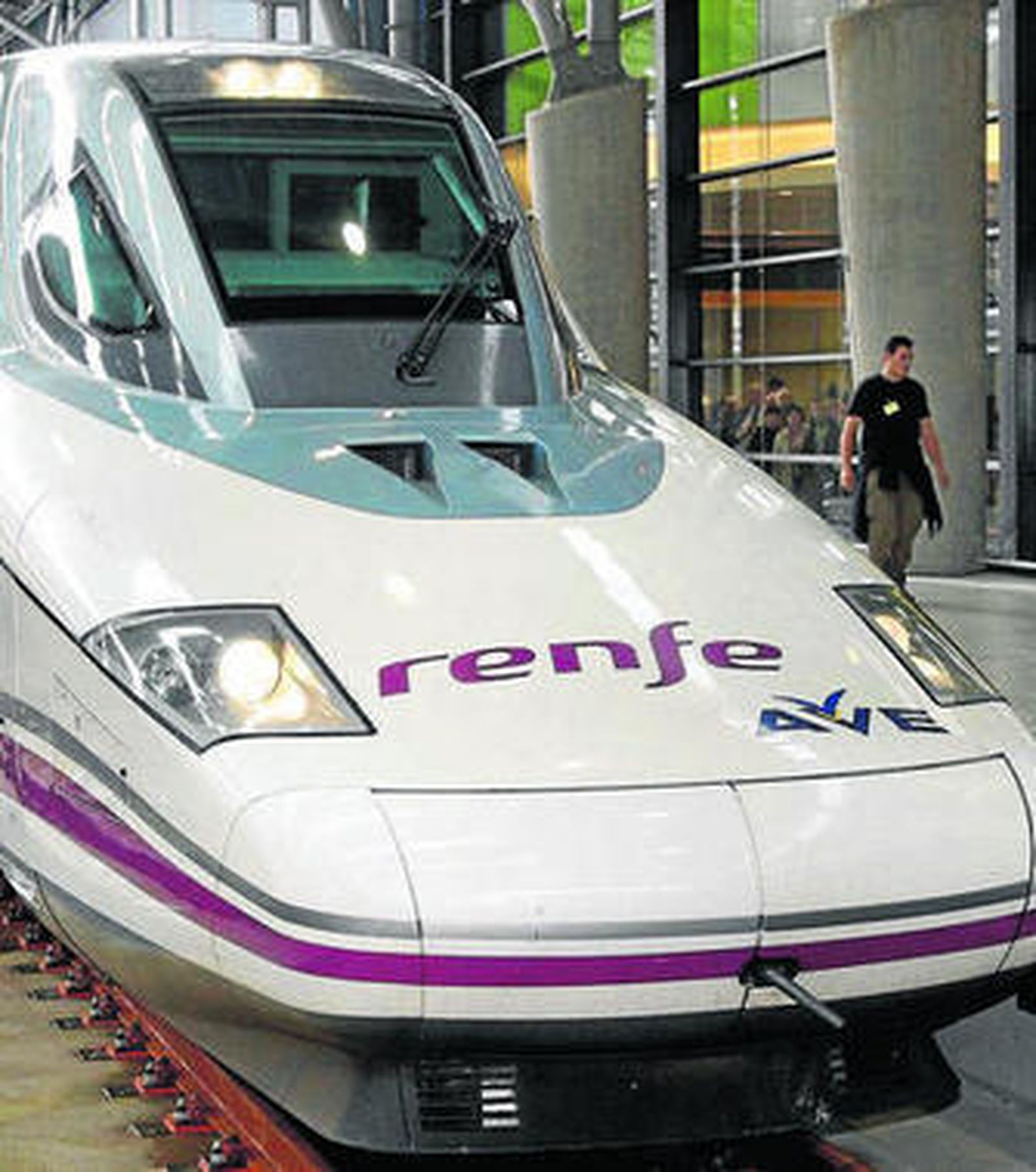 Imagen de uno de los AVE 112, conocido como 'Pato'.