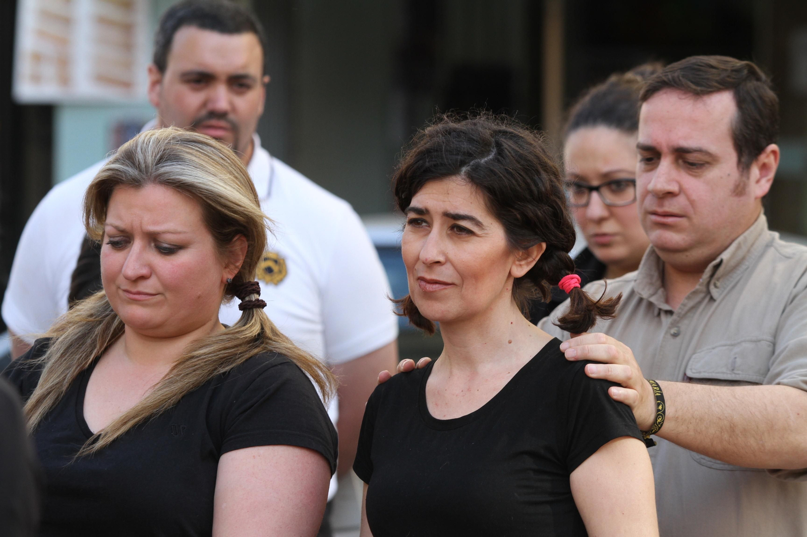 El ensayo de la cuadrilla de mujeres de la Hermandad del Santo Entierro, en imágenes