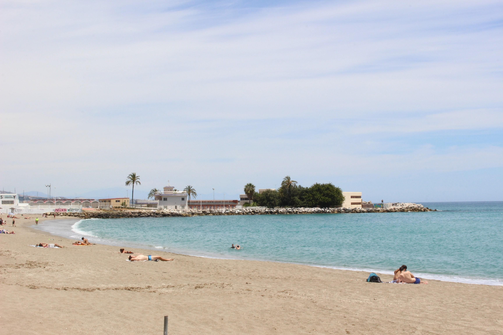 Fotos de la desescalada: Fuengirola ya disfruta del sol y la playa en la fase 2