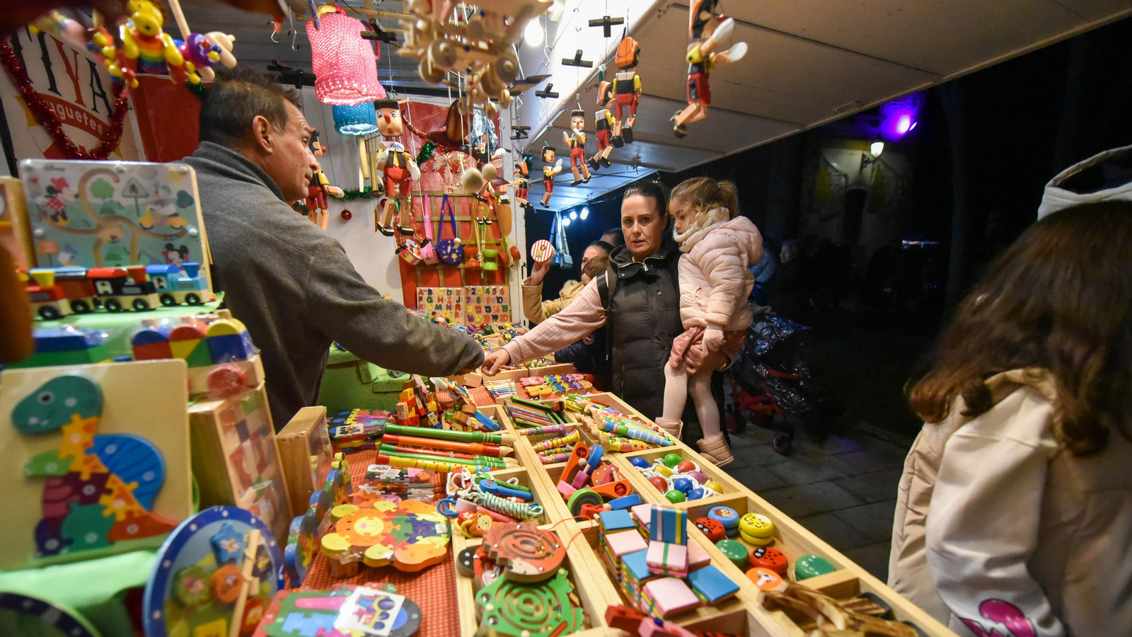 La inauguración del poblado navideño en los Jardines Saccone, en imágenes