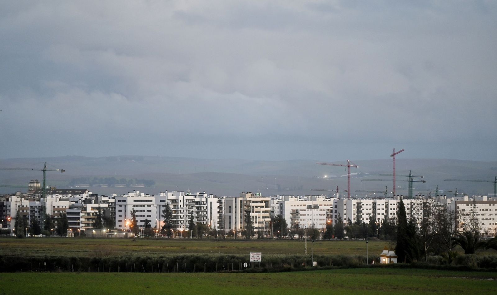 Un paseo por los edificios 'cebra' de los barrios nuevos de Córdoba