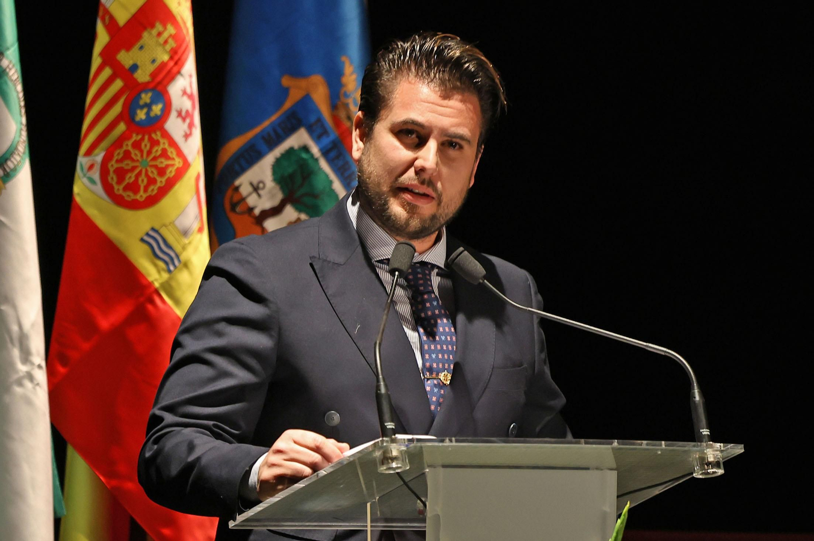 Pepelu Bonaño pregona a San Sebastián en el Gran Teatro de Huelva, en imágenes
