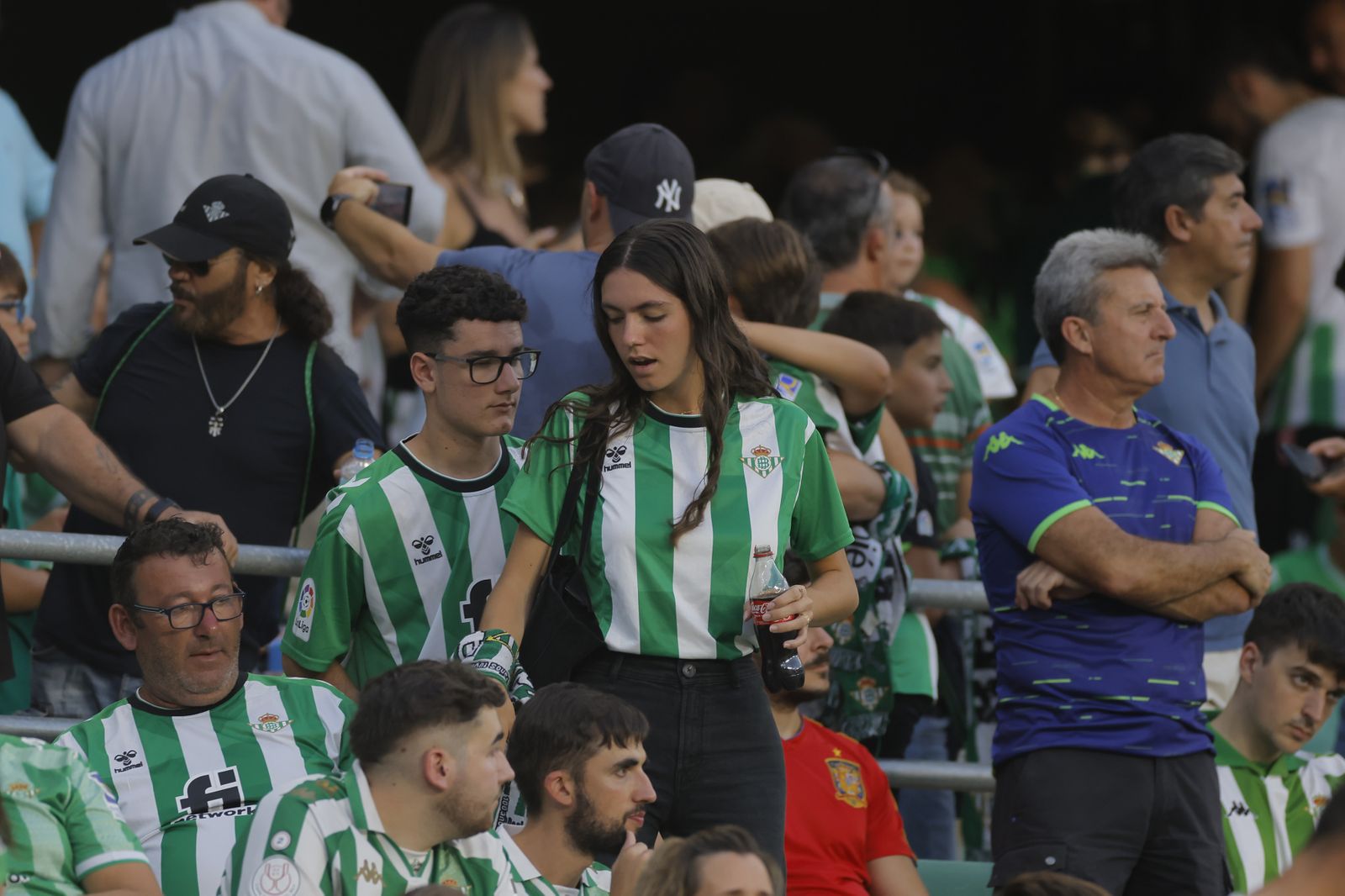 Búscate en las fotos del Betis-Atlético de Madrid