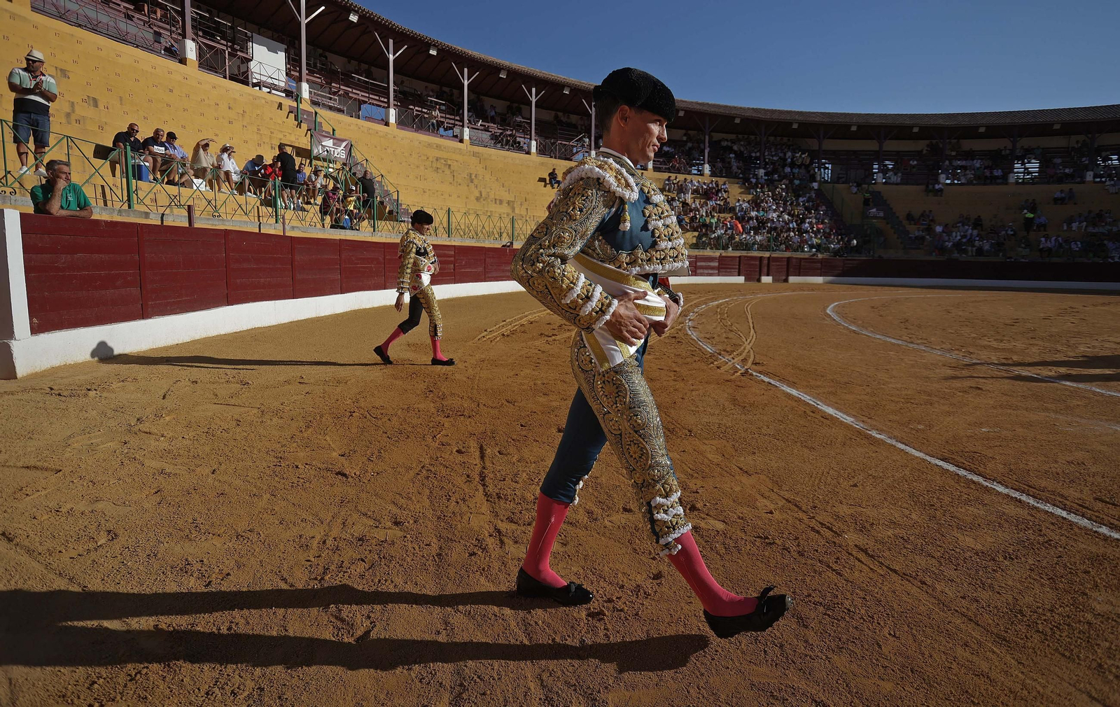 Fotos de la corrida del domingo de la Feria de La Línea: Emilio de Justo y David Galván