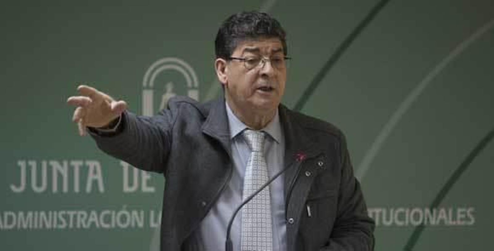 Valderas: "Aún hay un Gobierno con proyección hasta marzo de 2016"
