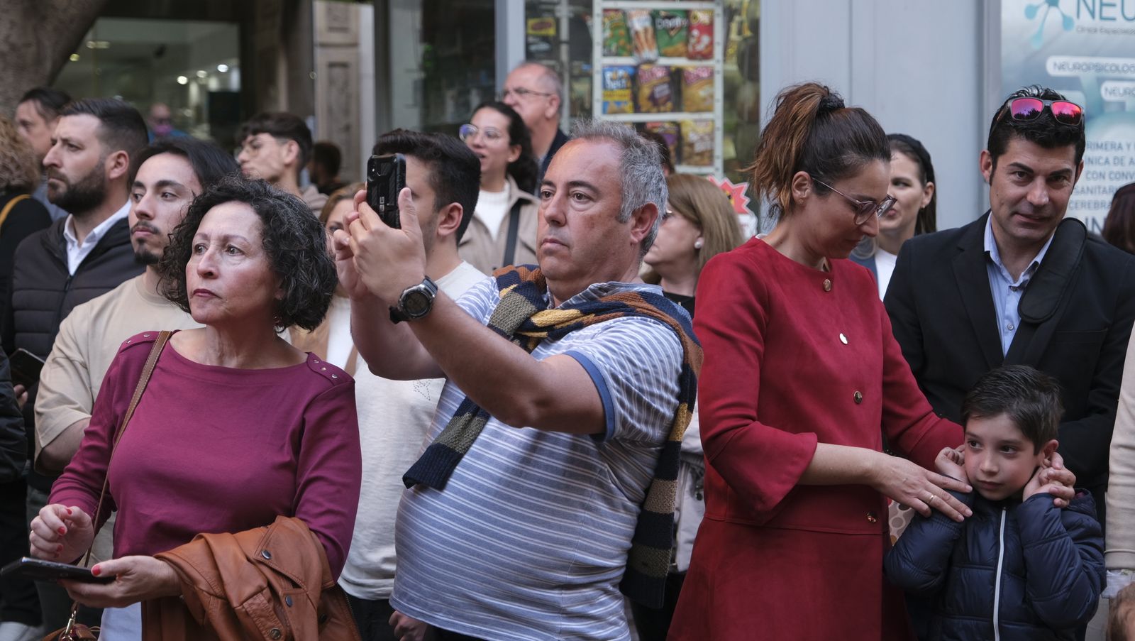 Procesión del Santo Entierro en Almería, en imágenes
