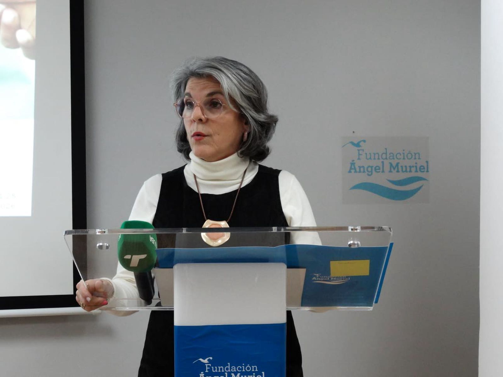 Fotografías de la entrega del VII Premio de Enfermería en Cuidados Oncológicos y Paliativos