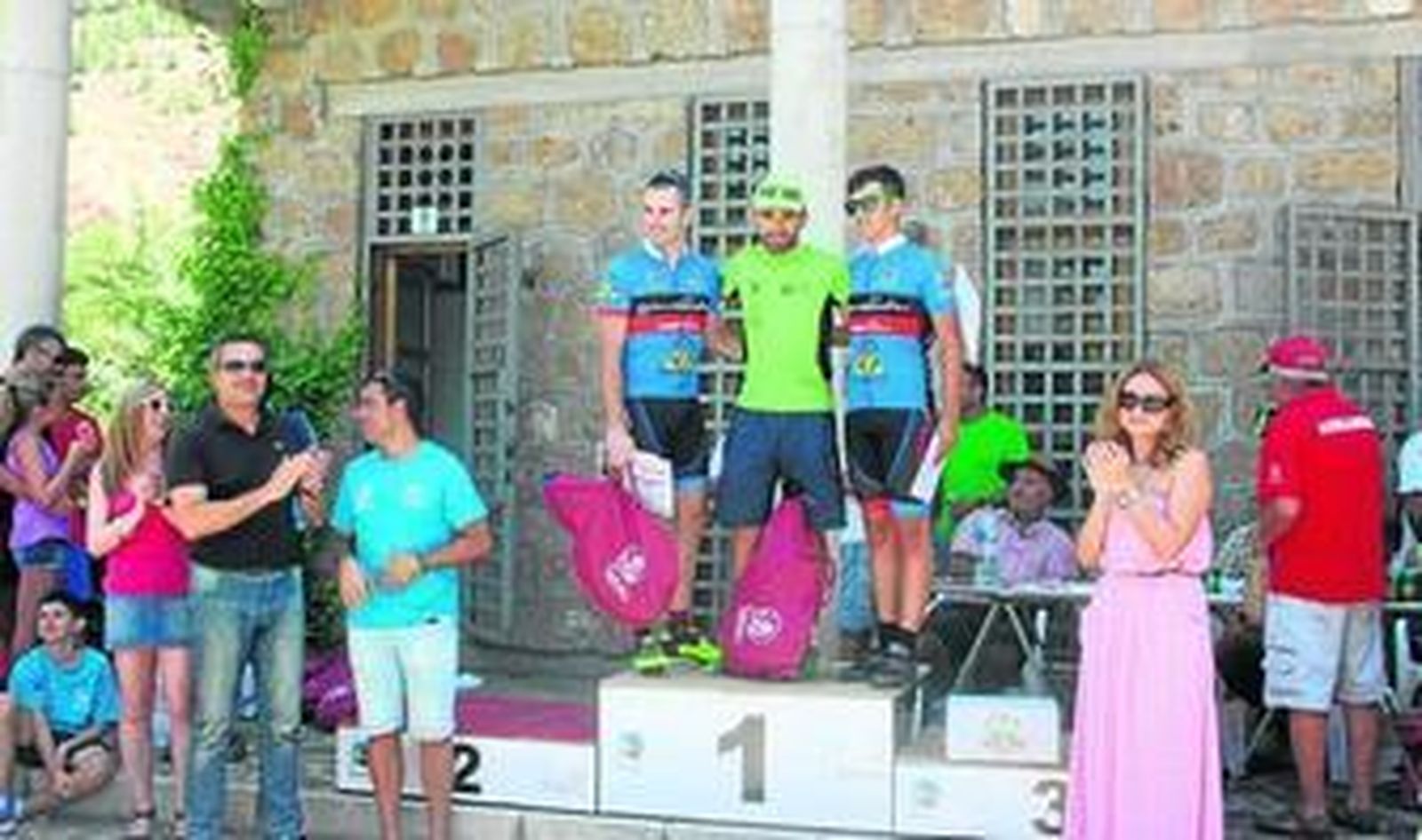 Esteban Plaza se alza entre 120 corredores con la cronoescalada