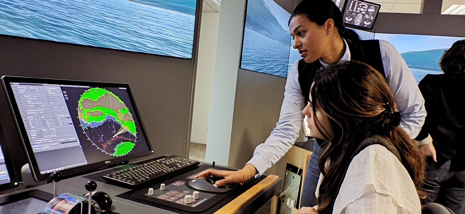 Kimberly Quiroz, operadora náutica en el CSMART