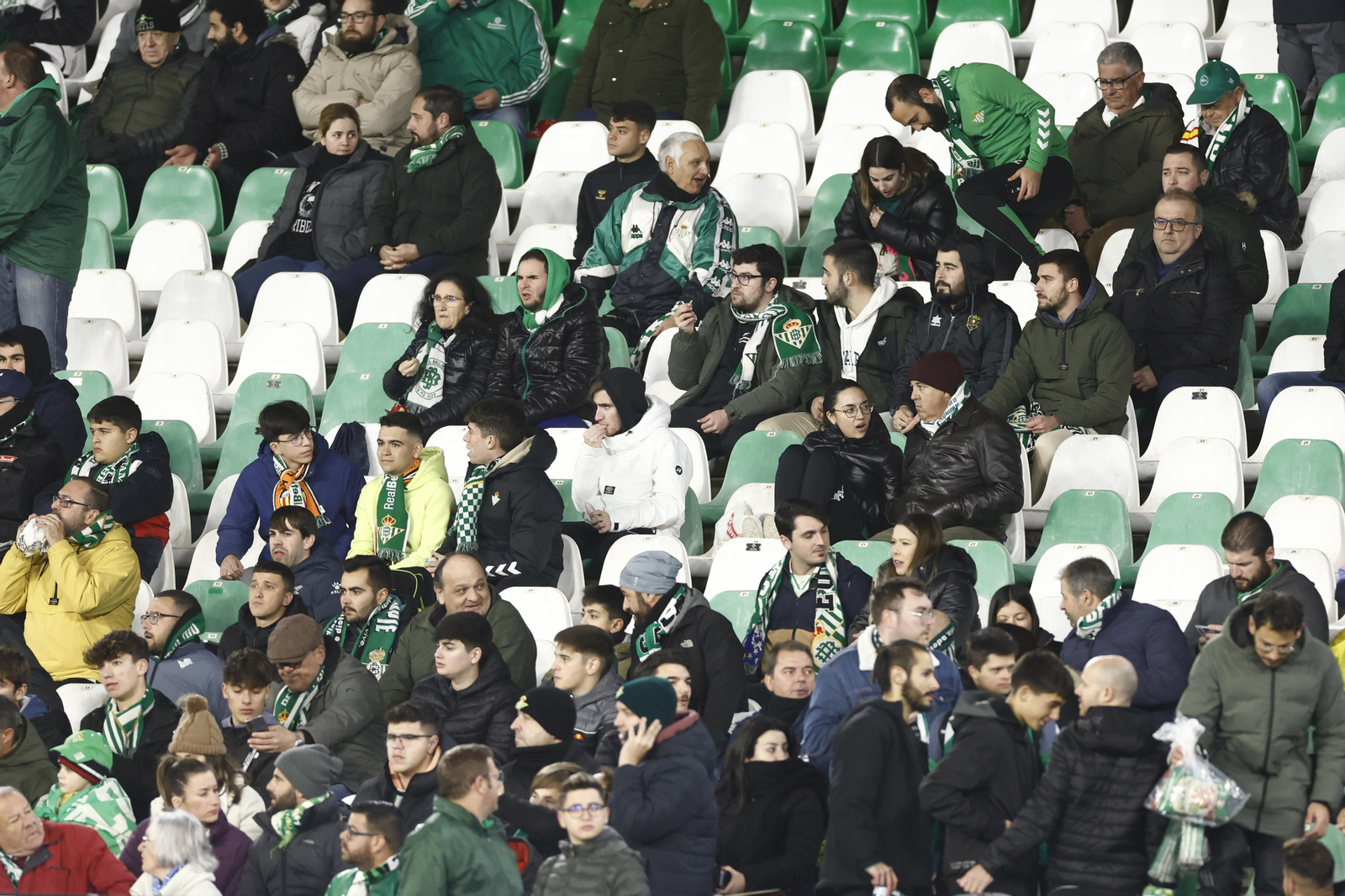 Búscate en las fotos del Betis-Osasuna