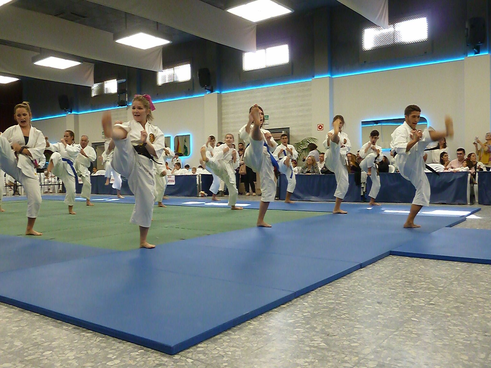 XII Gran Gala Solidaria de Artes Marciales en el Club Nazaret