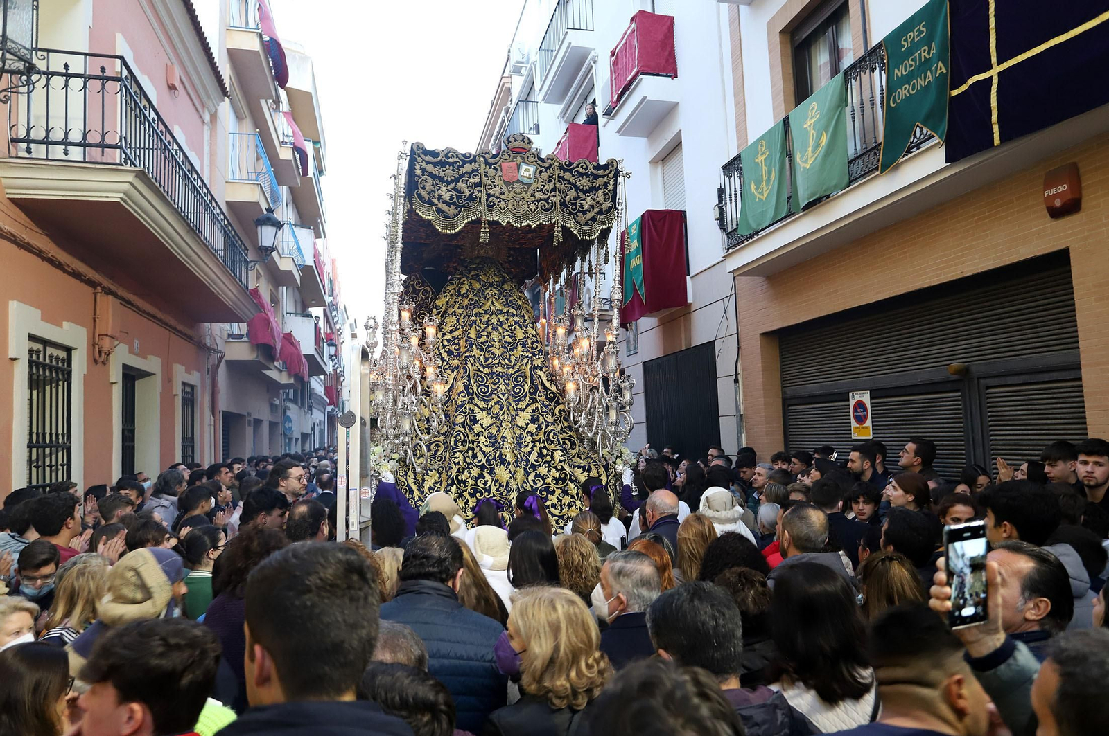 Imágenes del Nazareno en la madrugá de Huelva