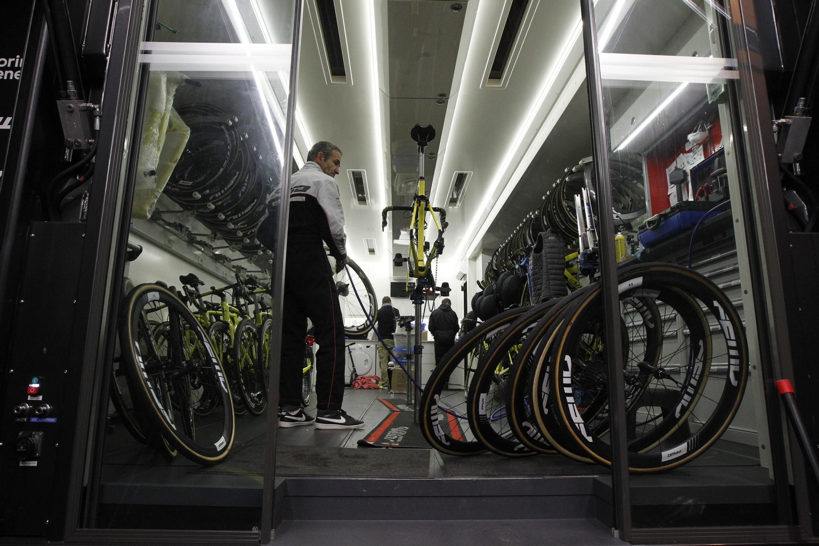Fotogalería de la previa de la Clásica de Almería