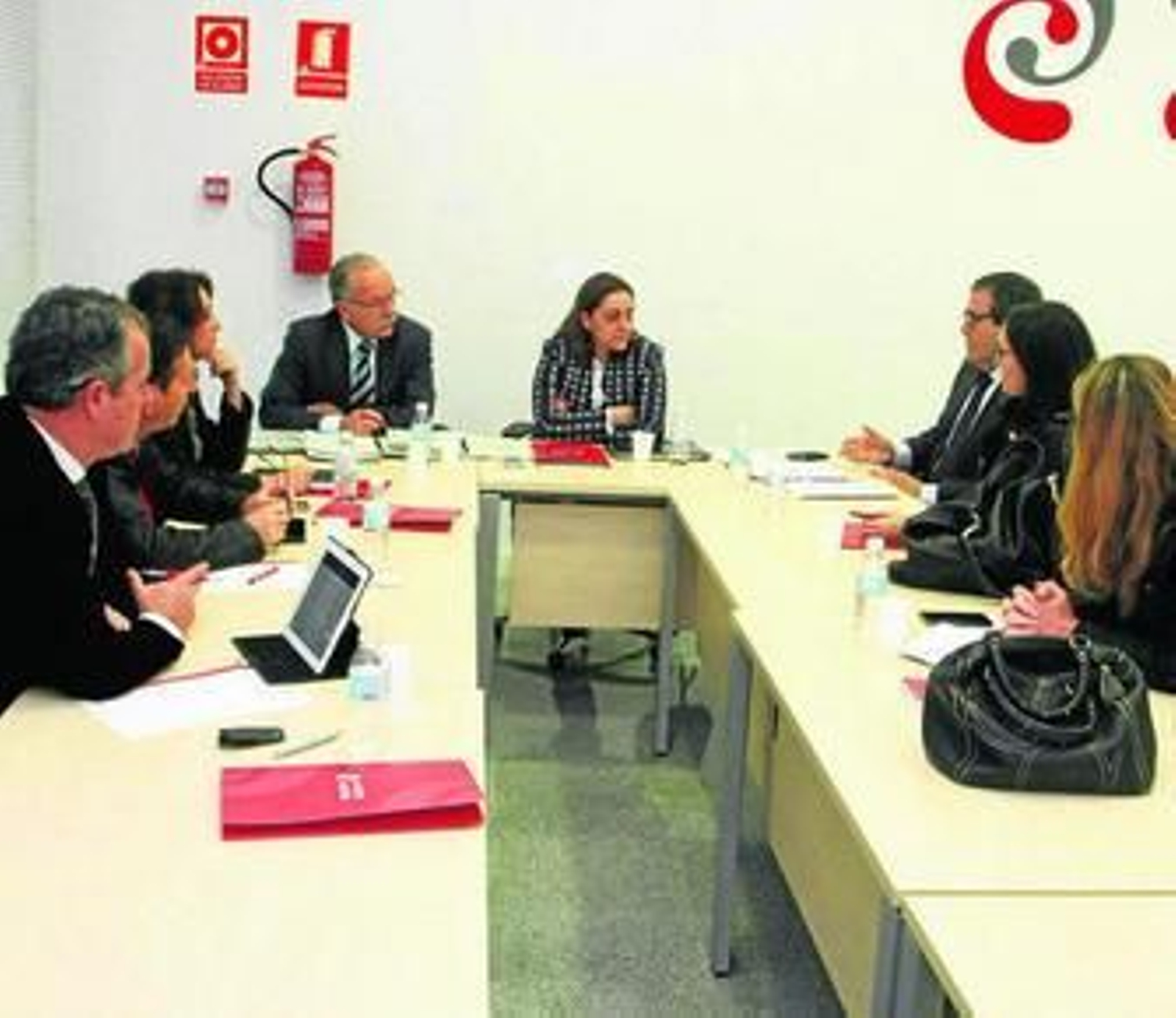 Un momento de la reunión preparatoria de las alegaciones al PITVI, el pasado febrero.
