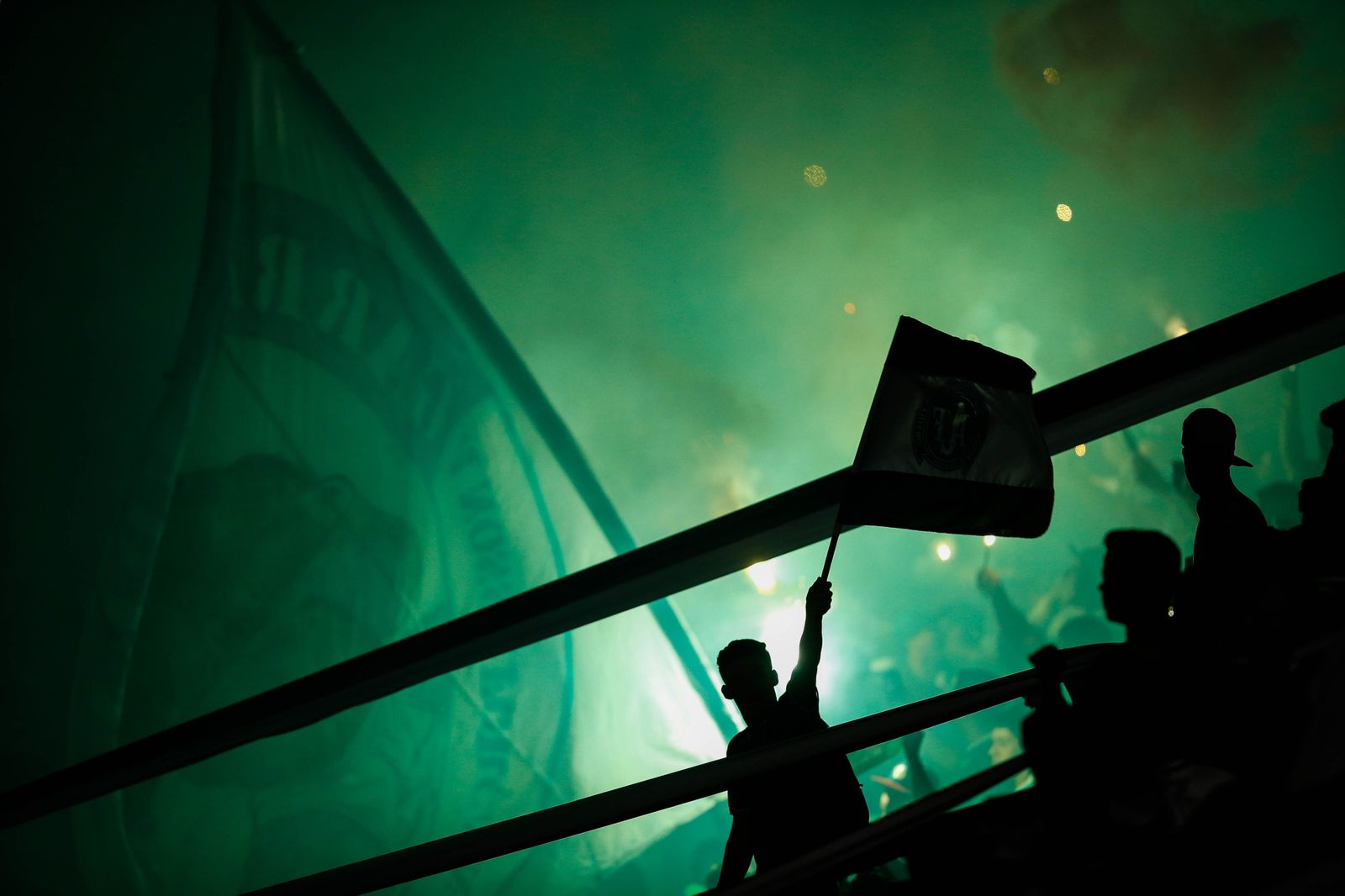 Un aspecto de la grada del Arena Conda de Chapecó, que se llenó para homenajear a los caídos en la tragedia.