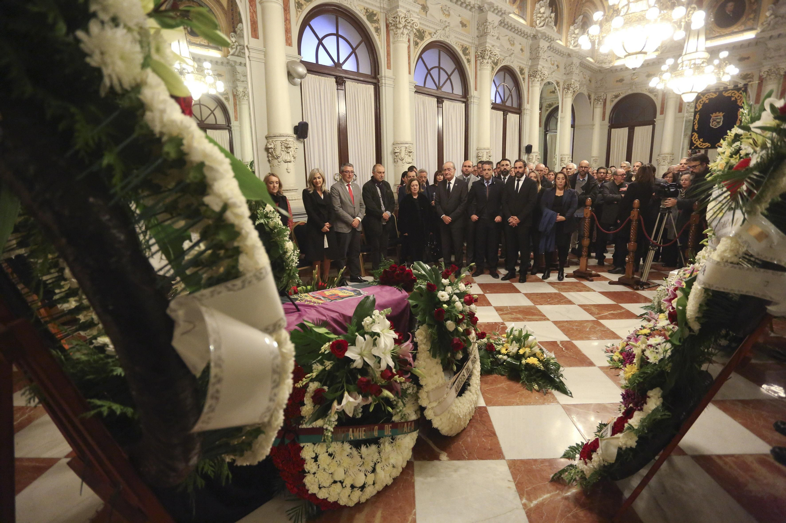 Las fotos de la capilla ardiente de Eugenio Chicano