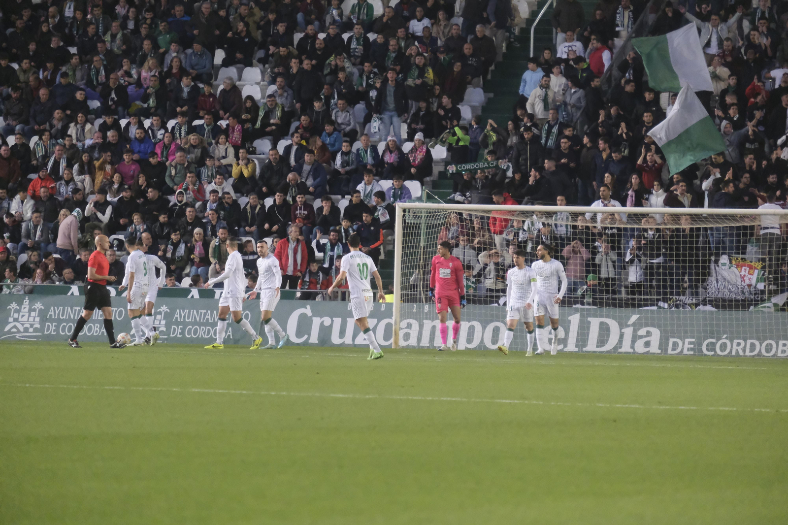 Córdoba CF - Real Madrid Castilla: Las fotos del ambiente en El Arcángel Córdoba CF - Real Madrid Castilla: Las fotos del ambiente en El Arcángel