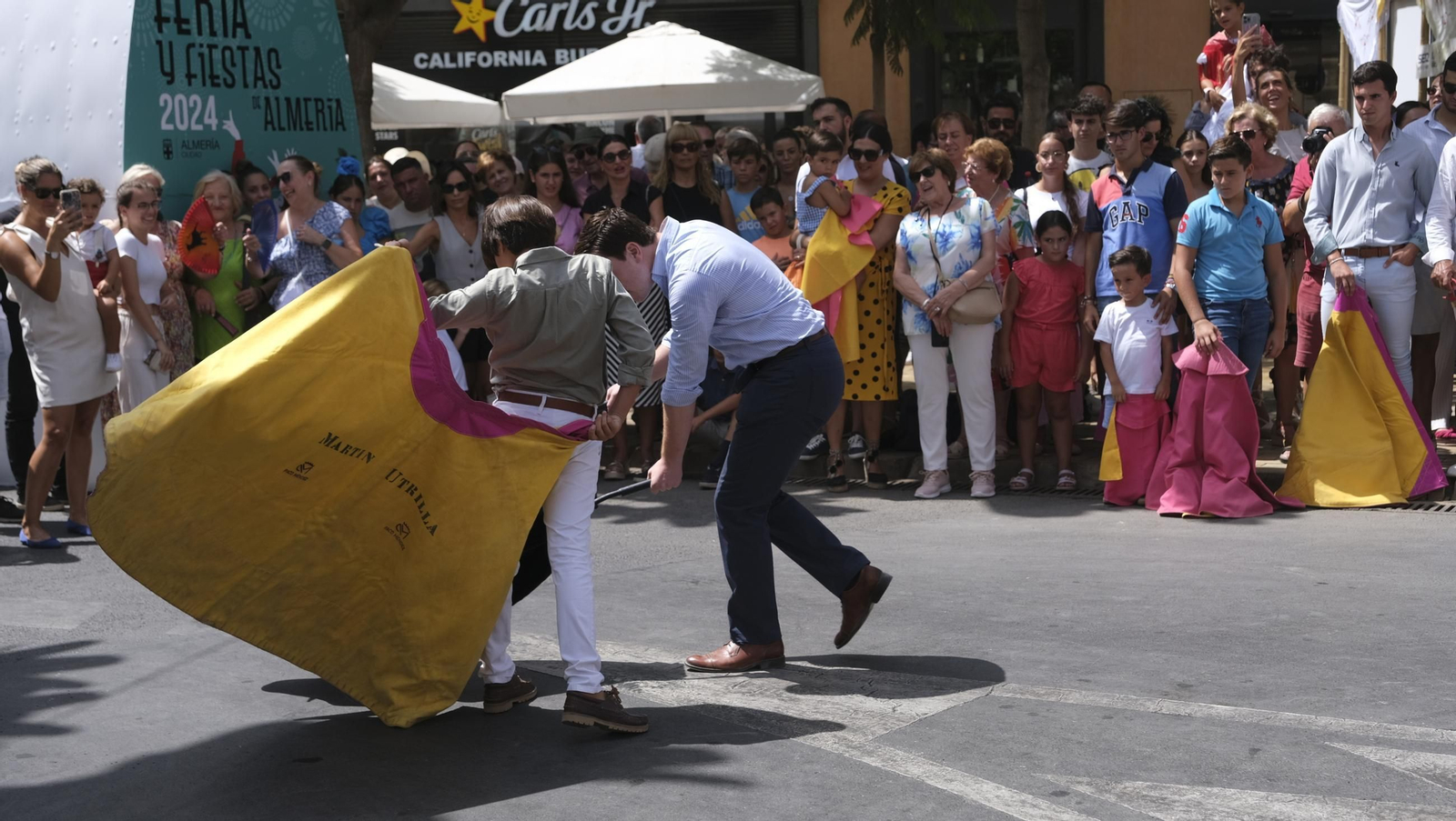 Exhibición de toreo de salón de la Escuela Taurina de Almería, en imágenes
