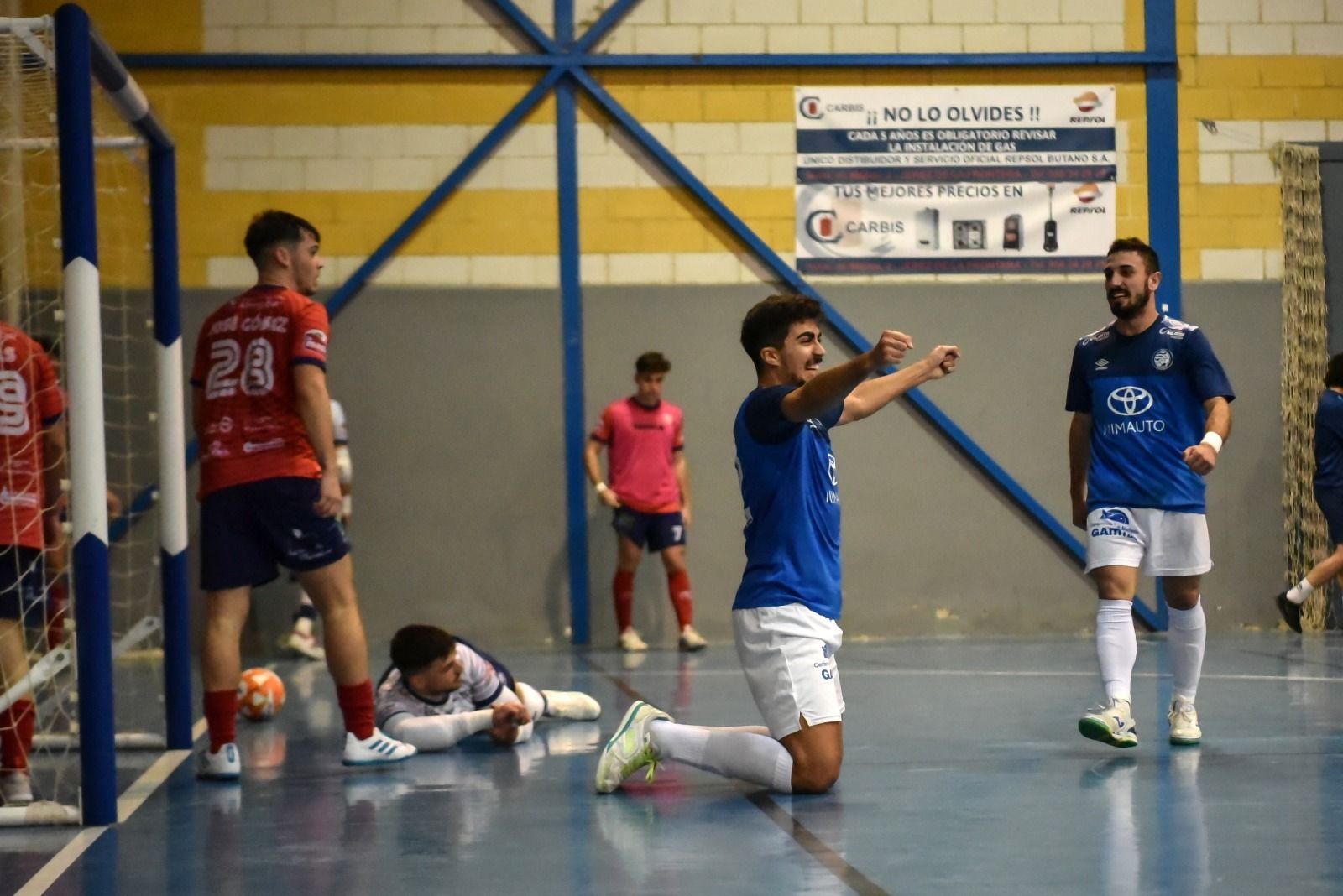 Christian celebra el gol que le daba el triunfo a su equipo.