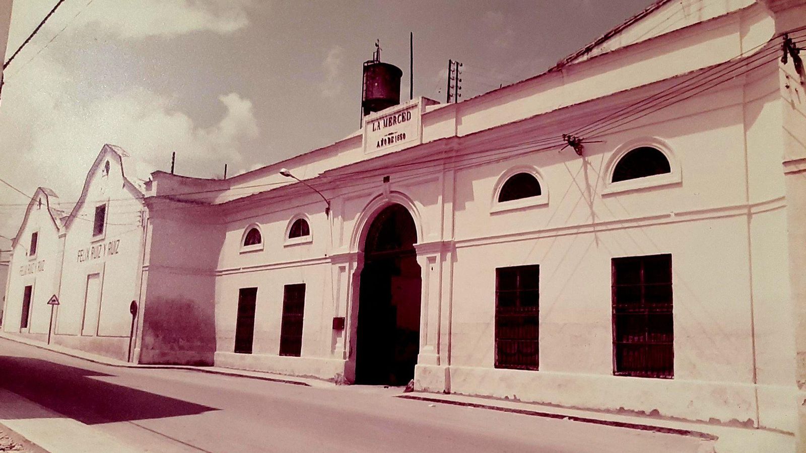 Antiguas bodegas Azpitarte Hnos. en calle Cristal, de 1850.