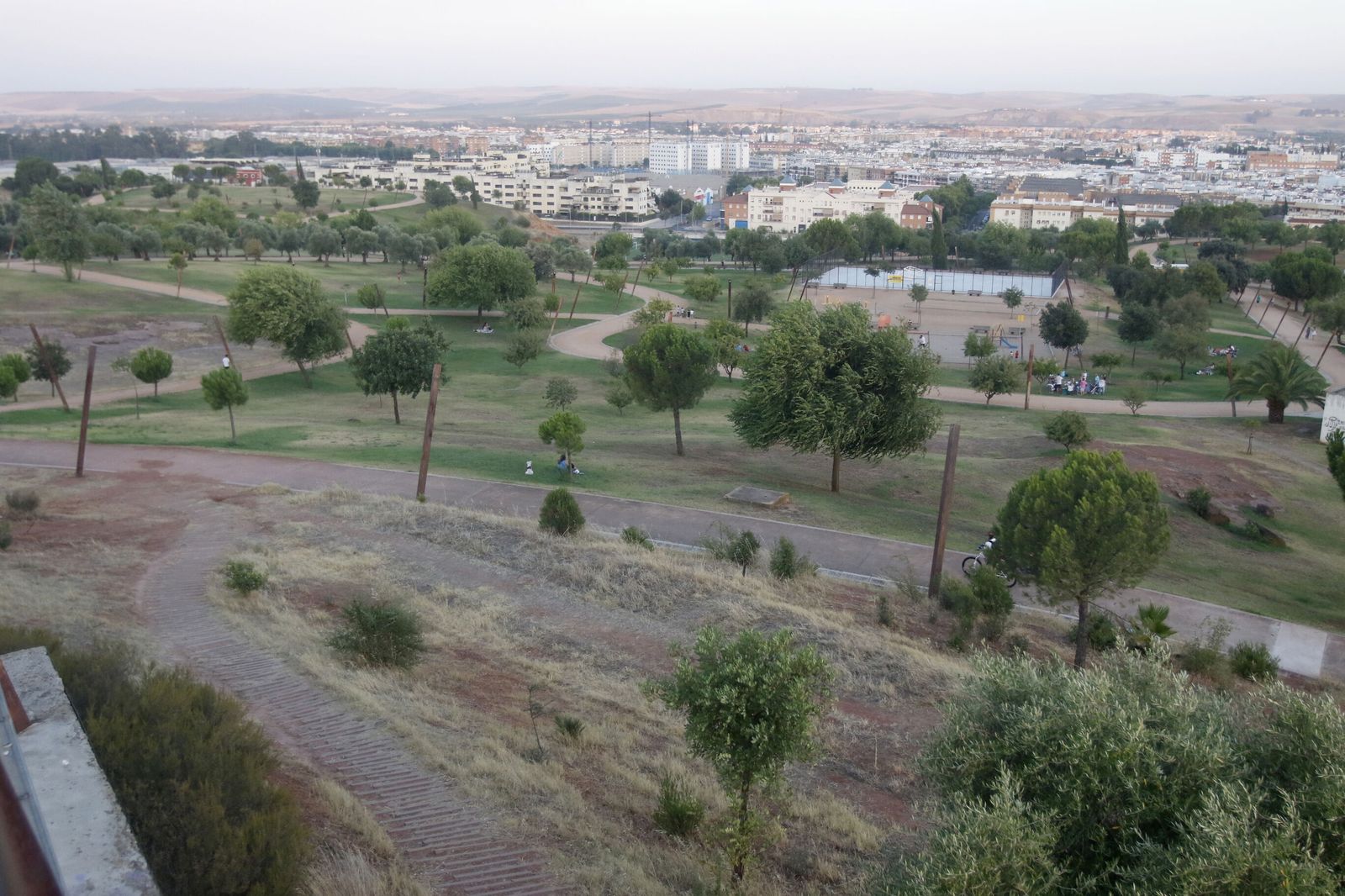 Panorámica de Córdoba desde el parque de la Asomadilla.