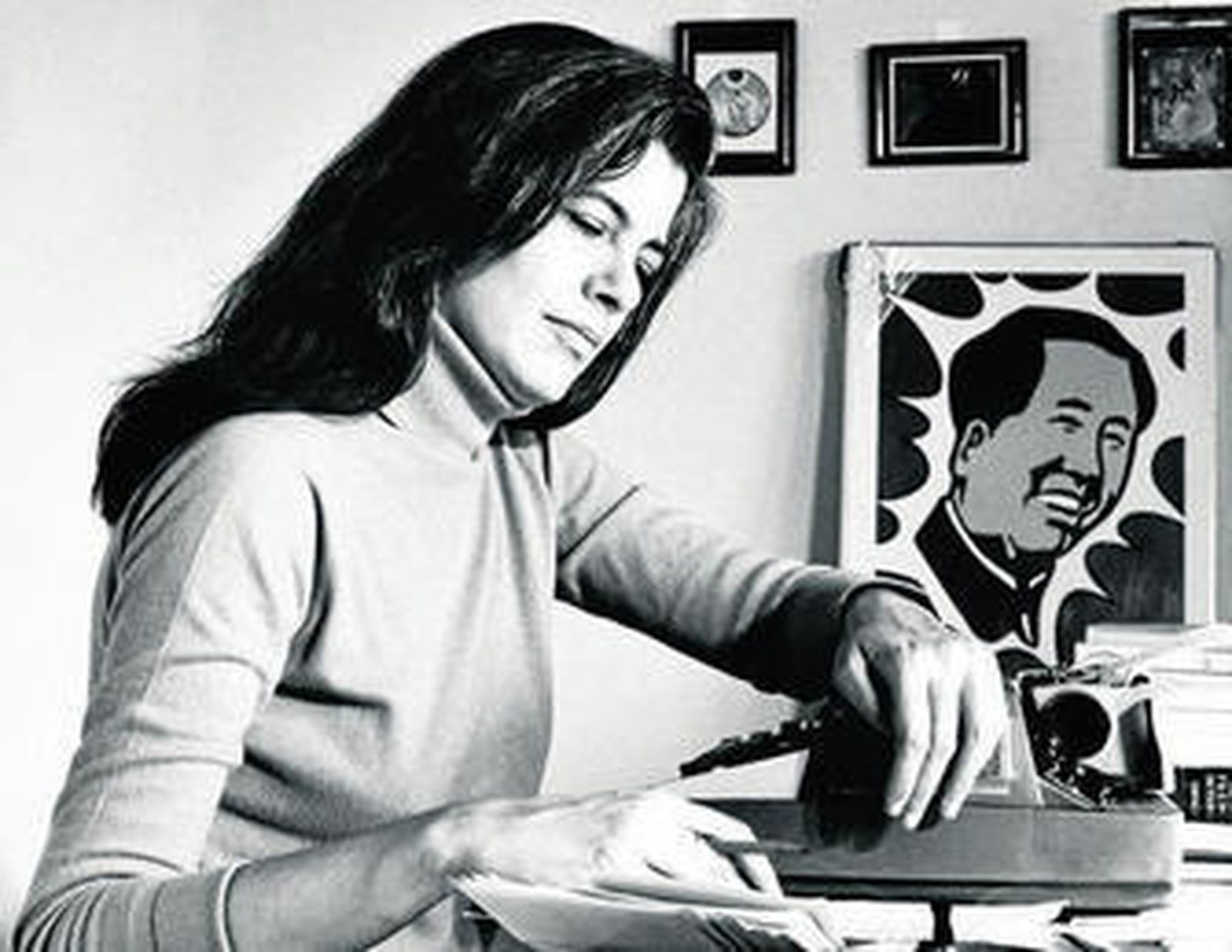 La novelista y ensayista Susan Sontag (Nueva York, 1933 - 2004).